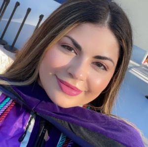 Meet your Posher, Paola